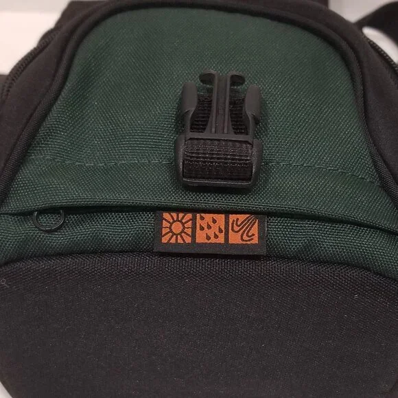 Lowepro Nova Micro AW Camera Shoulder Bag (Forest Green/Black), EUC - Picture 11 of 13